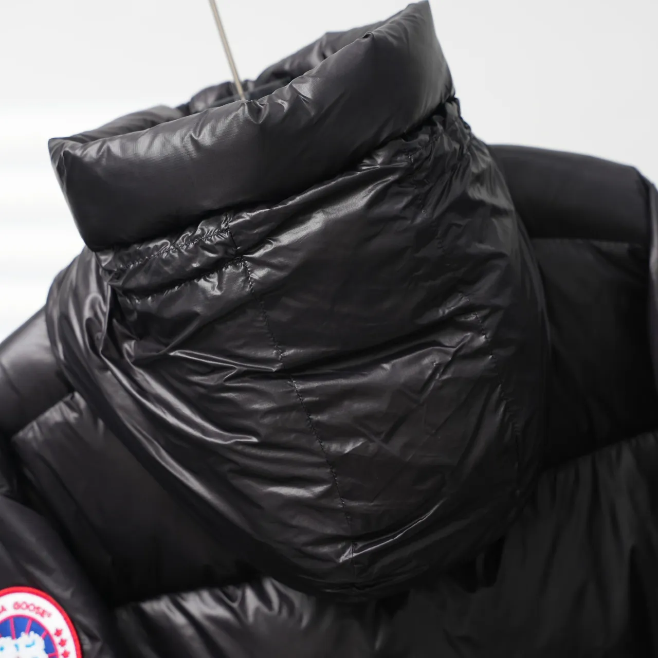 P780 CANADA GOOSE丨Canada Goose 2252 puff hooded down jacket Color: black with red label Size: XS-XXL